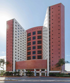 Iate Plaza Hotel