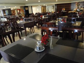 Plaza Praia Suites
