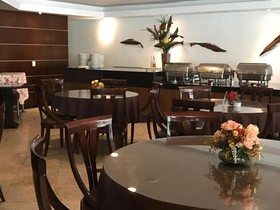 Plaza Praia Suites