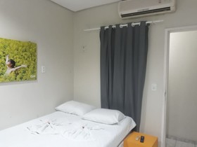 Praia Dos Amores Hostel