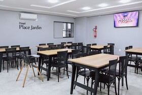 Hotel Place Jardin