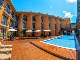 Bessa Beach Hotel