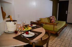 San Marino Suite