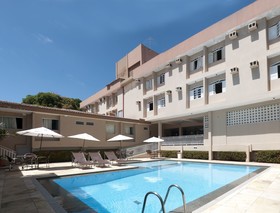 Aram Pronta Negra Hotel