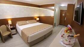 Esmeralda Praia Hotel