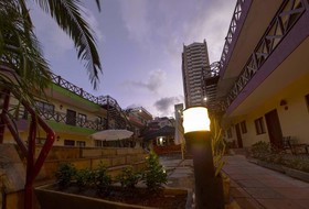 Apart Hotel Serantes