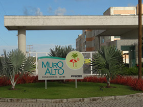 Muro Alto Clube by AFT
