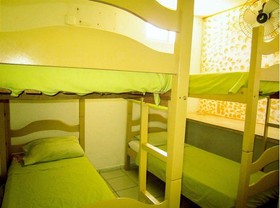 Swell's Hostel & Suites