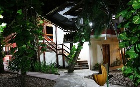 Floral Inn Family Hotel