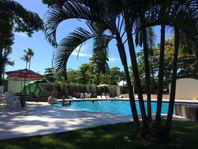 Floral Inn Family Hotel