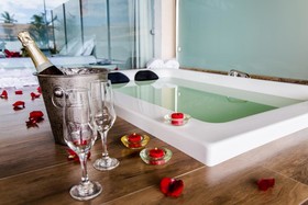 Nauticomar All Inclusive Hotel & Beach Club