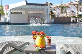 Sued's Plaza
