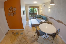 Suites Beach Park Resort