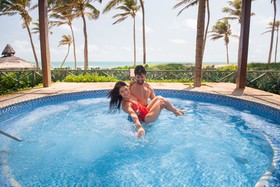Suites Beach Park Resort