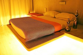 Cocoon Hotel & Lounge