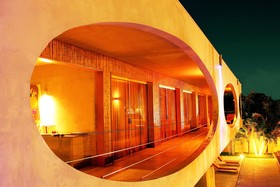 Cocoon Hotel & Lounge