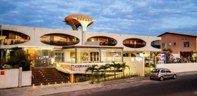 Cocoon Hotel & Lounge
