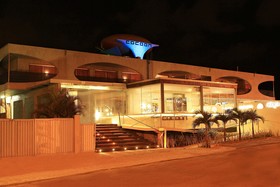 Cocoon Hotel & Lounge