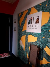 Hostel Aina House