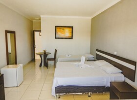 Oasis Hotel