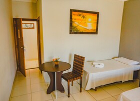 Oasis Hotel
