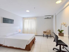 SLZ Lagoa Hotel
