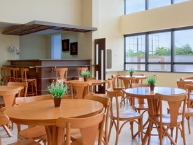 SLZ Lagoa Hotel