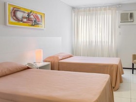 SLZ Lagoa Hotel