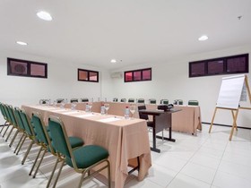 SLZ Lagoa Hotel