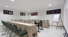 SLZ Lagoa Hotel