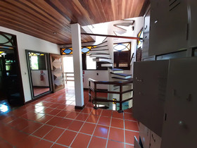 Macaco Surf Hostel