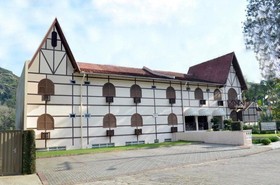Steinhausen Colonial Hotel