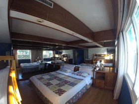 Hostel 142
