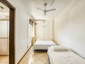 Hotel Bombei by OYO Rooms