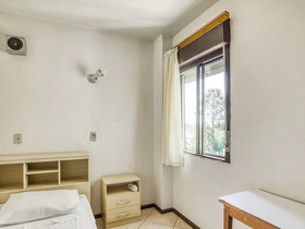 Hotel Bombei by OYO Rooms