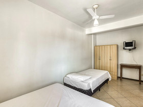 Hotel Bombei by OYO Rooms