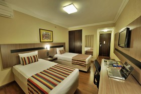 Hotel Deville Express Cascavel