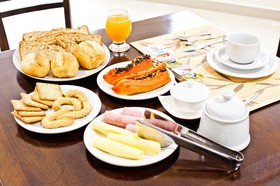 Master Gold Hotel Express