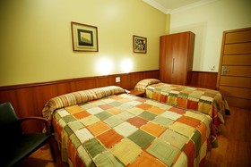Eston Hotel