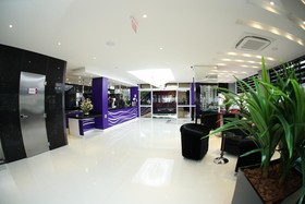 Holiday & Business Hotel