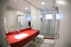 Holiday & Business Hotel