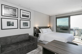 7th Avenue - Oxford Residence