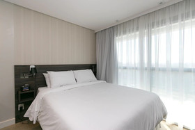 7th Avenue - Oxford Residence