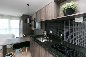 7th Avenue - Oxford Residence