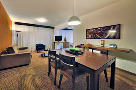 Hotel Deville Curitiba Batel