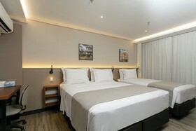 Roochelle Convention By Nobile