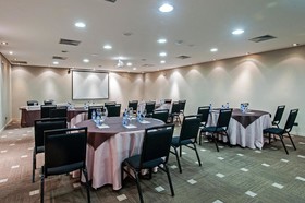 Full Jazz by Slaviero Hotéis