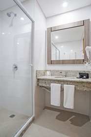 Slaviero Slim Av. das Torres