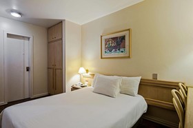 Trevi Hotel & Business