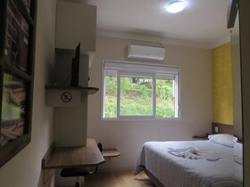Adoro Hotel